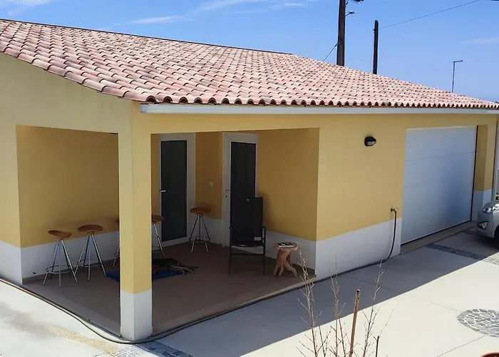 Kyrios Arts Atelier With Car And Private Swimming Pool